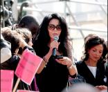 Yamina Benguigui lors de la manifestation de soutien à Sakineh Mohammadi Ashtiani à Paris le 12 septembre 2010 