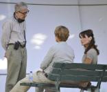 Carla Bruni sur le tournage de Minuit à Paris sous la direction de Woody Allen en juillet 2010