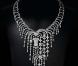 Collier en platine et brillants porté par Monica Bellucci - Grand Palais, 13 septembre 2010