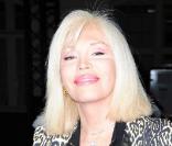 Amanda Lear lors du défilé Givenchy à Paris, le 3 octobre 2010