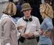 Rachel McAdams avec Mimi Kennedy, sur le tournage de Minuit à Paris , de Woody Allen, à Paris, le 11 août 2010.