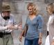 Rachel McAdams avec Mimi Kennedy, sur le tournage de Minuit à Paris , de Woody Allen, à Paris, le 11 août 2010.