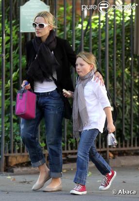 Kate Winslet emmène sa fille Mia à l'école, New York, le 7 octobre 2010