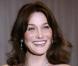 Carla Bruni-Sarkozy a l'Angleterre à ses pieds !