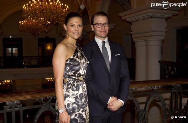 En octobre 2010, les jeunes mariés Victoria et Daniel de Suède effectuaient une visite de plusieurs jours en Chine pour promouvoir les productions et arts suédois. Leur visite s'achevait avec un dîner au Waldorf Astoria le 14.