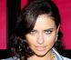 La vidéo d'Adriana Lima qui nous présente son soutien-gorge à 2 millions de dollars.
