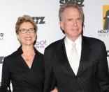 Annette Bening et Warren Beatty, à l'occasion du 14e Hollywood Awards Gala, qui s'est tenu au Beverly Hilton de Beverly Hills, à Los Angeles, le 25 octobre 2010.