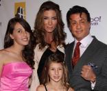 Sylvester Stallone, Jennifer Flavin et leurs enfants, à l'occasion du 14e Hollywood Awards Gala, qui s'est tenu au Beverly Hilton de Beverly Hills, à Los Angeles, le 25 octobre 2010.