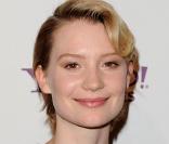 Mia Wasikowska, à l'occasion du 14e Hollywood Awards Gala, qui s'est tenu au Beverly Hilton de Beverly Hills, à Los Angeles, le 25 octobre 2010.