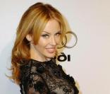 Kylie Minogue lors du gala de l'amfAR's au Chateau Marmont dont les bénéfices sont reversés à la fondation qui oeuvre pour la recherche contre le sida le 27 octobre 2010 à Los Angeles 
