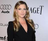 Ali Larter lors du gala de l'amfAR's au Chateau Marmont dont les bénéfices sont reversés à la fondation qui oeuvre pour la recherche contre le sida le 27 octobre 2010 à Los Angeles 