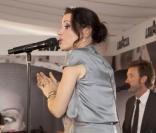 Tina Arena lors de la Emirates Melbourne Cup durant le Melbourne Cup Carnival en Australie le 2 novembre 2010