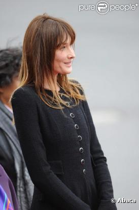 Nicolas et Carla Sarkozy accueillent le président Hu Jintao et sa femme à Orly, le 4 novembre 2010