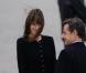 Carla Bruni et Nicolas Sarkozy accueillent le président Hu Jintao et sa femme à Orly le 4 novembre 2010