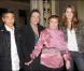 Annie Girardot, sa fille Giulia et ses petits-enfants Lola et Renato. Novembre 2006