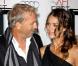 Kevin Costner et sa femme Christine Baumgartner lors de l'avant-première de The Company Men à Los Angeles dans le cadre de l'AFI Fest le 10 novembre 2010