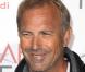 Kevin Costner et sa femme Christine Baumgartner lors de l'avant-première de The Company Men à Los Angeles dans le cadre de l'AFI Fest le 10 novembre 2010