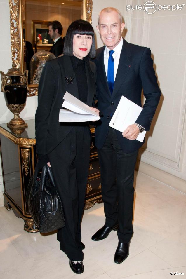 Chantal Thomass et Jean-Claude Jitrois à l'inauguration de l'exposition Sapins de Noël Fashion 2010. 23 novembre 2010