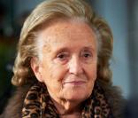  Bernadette Chirac lors de la 20ème édition des Vendanges de l'Avenue Montaigne ainsi que la Sainte-Catherine à la Maison Blanche, avenue Montaigne le 24 novembre 2010 