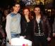 Kamel Ouali, Anaïs Delva et Golan Yosef, de la comédie musicale Dracula, donnent le coup d'envoi des illuminations de Noël du centre commercial Les Quatre Temps à La Défense, vendredi 26 novembre.