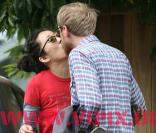 Sandra Oh, de \'Grey\'s Anatomy\', roucoule dans les rues de Los Angeles...