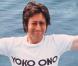 John Lennon, assassiné il y a 30 ans : le monde entier lui rend hommage...