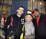 Pierre, Maureen et Mathieu Edward à l'ouverture de la boutique Ed Hardy à Paris, le 15/04/08