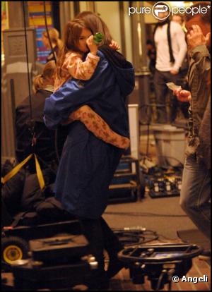 Katie Holmes et Suri Cruise le 13 décembre 2010 à Los Angeles sur le tournage de Jack et Jill