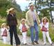 Willem-Alexander et Maxima des Pays-Bas posent avec leurs fillettes, Catharina-Amalia (7 ans), Alexia (5 ans) et Ariane (3 ans), au début de leurs vacances de Noël en Argentine, le 19 décembre 2010.