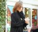 Jessica Alba en plein shopping de dernière minute le 24 décembre 2010 à Los Angeles