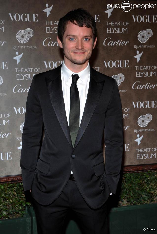 Elijah Wood va prêter sa voix à l'un des personnages de la série télé dérivée du film  Tron .