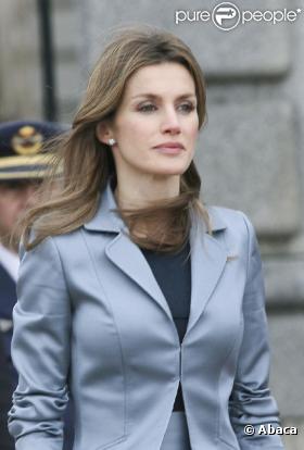 Letizia d'Espagne à une cérémonie officielle à Madrid, le 6 janvier 2011.