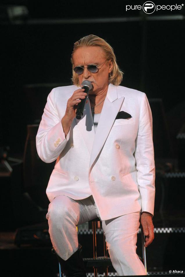 Christophe sur scène, à Versailles, juillet 2009 