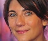 Estelle Denis : "Je ne supporte pas que l'on m'appelle la compagne de Raymond" !