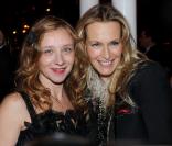Sylvie Testud et Estelle Lefébure lors du dîner de la mode contre le Sida, le 27 janvier 2010