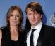 Tom Hopper en compagnie de Kathryn Bigelow reçoit le prix du meilleur réalisateur à la cérémonie des Director's Guild of America à Los Angeles, le 29 janvier 2011.