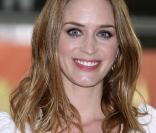  Emily Blunt et son fils Damian au cinéma Odeon de Leicester Square à Londres, dimanche 30 janvier, à l'occasion de l'avant-première du film d'animation  Gnomeo et Juliette . 