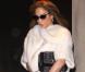 Jennifer Lopez à la sortie de son hôtel à New York le 2 février 2011 dans un total look blanc 