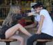 La ravissante Amanda Seyfried et le séduisant Ryan Phillippe affichent leur amour, chez Oaks Gourmet, à Los Feliz, le 28 janvier 2011.