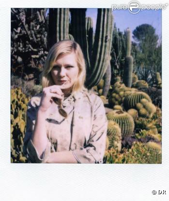 Kirsten Dunst, égérie de la marque Band of outsiders pour la collection printemps-été 2011.