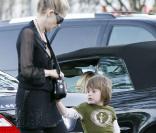 Sharon Stone et son adorable fils Quinn à Los Angeles lors d'une balade à deux. Le