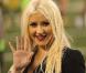 Christina Aguilera enchaîne les catastrophes et chute aux Grammy Awards !