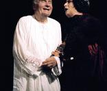 Michel Bouquet sur scène dans Le Roi se meurt en 2004 