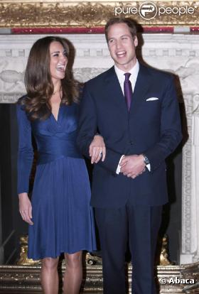 Kate Middleton et le prince William lors de l'annonce de leurs fiançailles, le 16 novembre 2011.