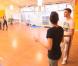 Sofia Essaïdi et son danseur trouvent qu'il y a trop de bruits dans la salle de Ginola : "C'est quoi c'bordel, putain !" s'exclame Sofia