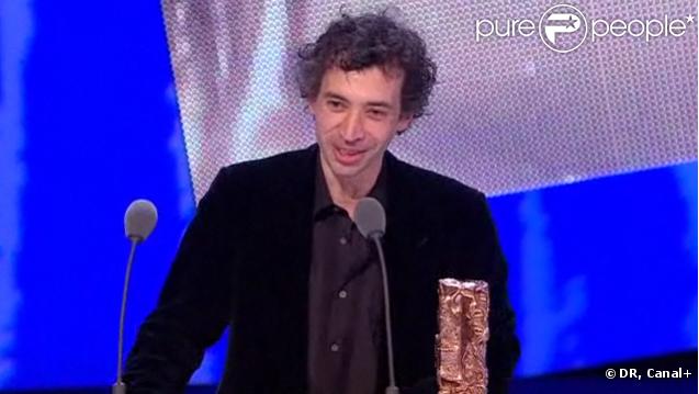 C'est Eric Elmosnino qui est reçoit le César du Meilleur acteur pour sa performance dans le rôle-titre de  Gainsbourg (Vie Héroïque) , lors de la 36e nuit des César, vendredi 25 février 2011.