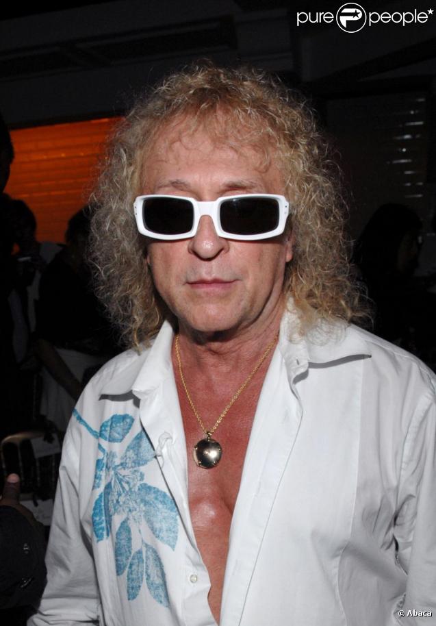 Michel Polnareff est inquiété par Facebook après que des fans ont posté des commentaires insultants.