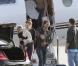 Nicole Kidman, son mari Keith Urban et leurs filles Sunday Rose et Faith Margaret, à l'aéroport de Los Angeles le 15 février 2011