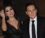 Eric Besson et son épouse Yasmine lors du dîner avec l'invité d'honneur le président d'Afrique du sud, à l'Elysée le 2 mars 2011 à Paris
 &nbsp; 
