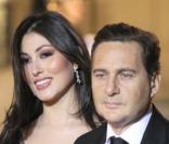 Eric Besson et son épouse Yasmine lors du dîner d'état au Palais de l'Elysée en l'honneur du président de la rébublique d'Afrique du sud le 2 mars 2011 à Paris